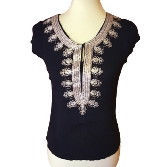 3 for 20 $ bundle Francesca’s Collection Embroidered ethnic vibes top - Picture 1 of 11